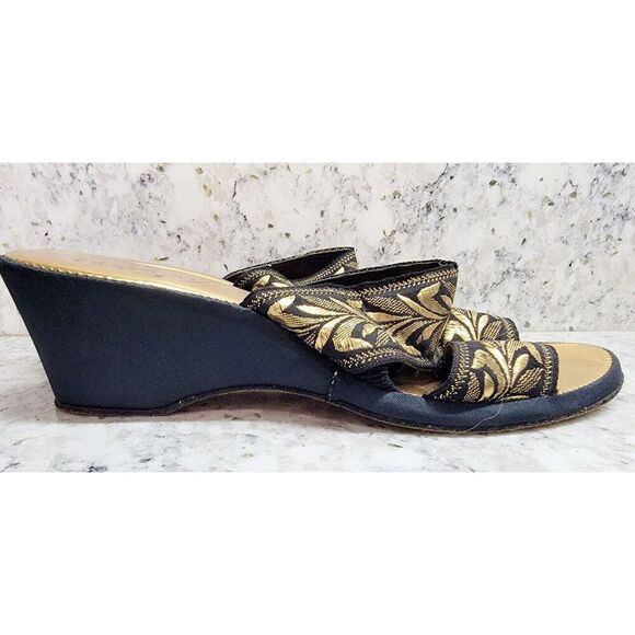 Honeybugs Sandals Strappy Black And Gold Ornate Slip On 2" Heel Vintage - Picture 6 of 8
